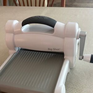 Sizzix Big Shot Die Cutting Machine - White and Black